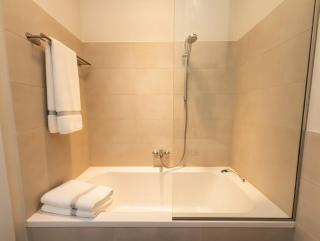 City Center Apartment - 4