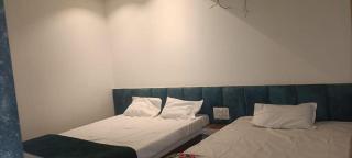 Chavan guest house - 1