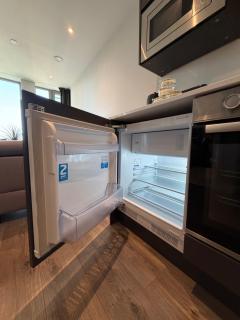 Cosy Modern Luxury City Centre Apartment with Gym & Spa - 2