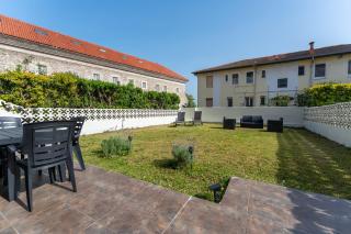 Apartment with a large garden in Santander - 1