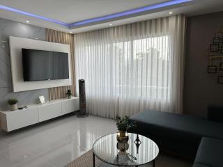 Modern Family suite with a view! - 0