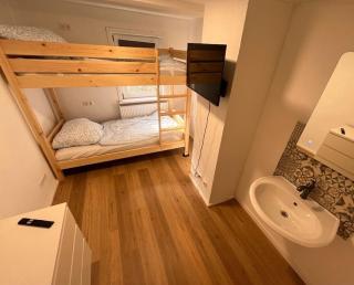 Monteurunterkunft II Ferienhaus II Workers House A7 Holle mit 14 Betten - 8