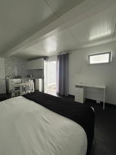 The Rock Guest House - 7