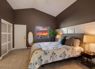 Cozy Gilbert Escape with Hot Tub, BBQ & Fire Pit - 9