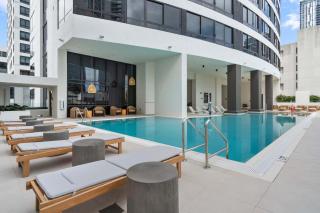 Downtown Miami City Views - Rooftop Pool - 6