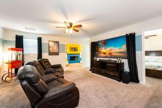 Huge 9br w game rm pool theme rooms by Disney - 8