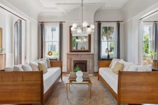 Opulent Expansive Unit Heated Pool and Spa - 5