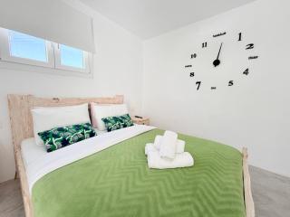 Almond Deluxe Suite - 5