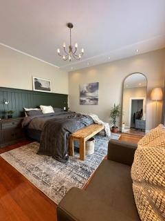 Modern Luxury Home with Sauna and Prime City Access - 3