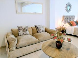 Aristides Apart 4 - 7