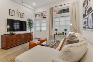 Stylish CBD Hotel Suite Near French Quarter - 8