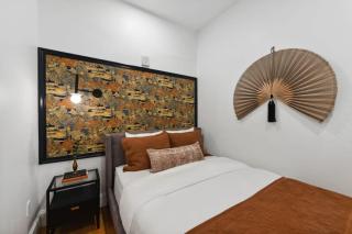 Opulent CBD Hotel Suite Near French Quarter - 3