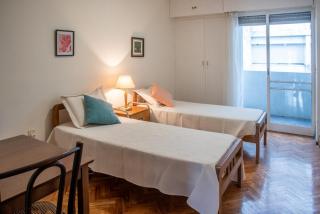 Amplio y cómodo en peatonal - 3