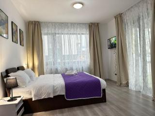 Luxury Glam Apartments Coresi Mall Area - Parking Option - Braşov - 1