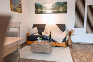 Haus Hindelang - 2 FeWos mit Zugspitzblick, inkl Königscard, gratis Parken & WLAN, Self Check-In, 5 Minuten ins Zentrum - Nesselwang - 4
