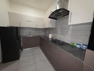 Avenue 301 - 6