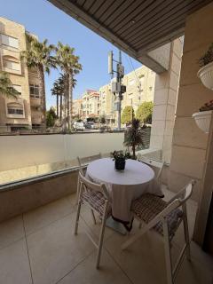 An elegant house, a rest area and close to - 6