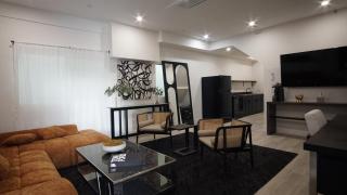 NoHo Urban Retreat Centrally Located - 7