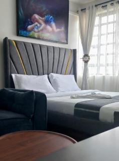 Modern Grey Haven Stylish Studio - 4