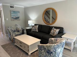 Private Beach House - 9