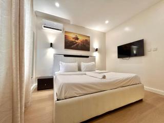 Waterfront 2 bedrooms penthouse - 8