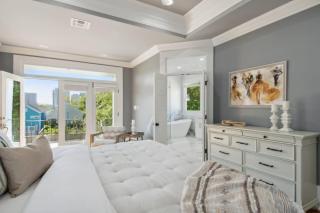 Stylish Modern Home with Hot Tub & Pergola - 3