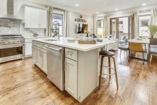 Luxe Home with Back Patio Near Frenchmen - 2