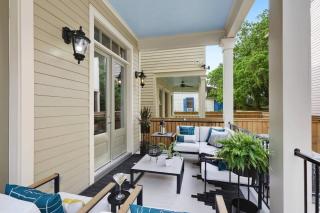 Sunny Midcentury Luxury Home Near French Quarter - 7