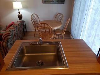 Quiet 500sf Private Cottage in Belmar Kids & Pets - 2