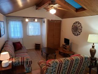 Quiet 500sf Private Cottage in Belmar Kids & Pets - 9