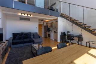 Loft Doble Altura con Terraza Panorámica y Piscina - 7