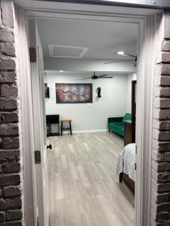 Retreat 1 Bedroom Studio! - 0