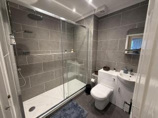 Modern, cozy, warm, welcome to White Friars - 1