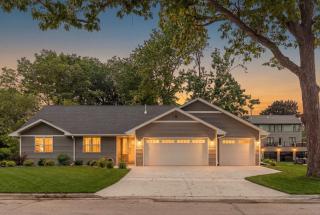 Brand New Sleeps 12 5BR 3BA 3 Doors to Lambeau - 3