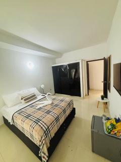 Hotel Montserrat - 1