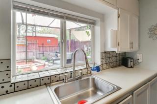 Walk to Downtown! ABQ Couple's Studio w/ Deck - 1
