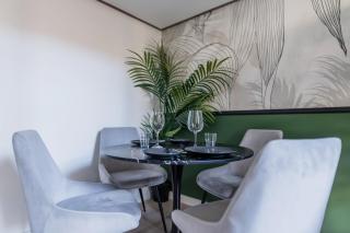Cozy Pastel & Botanical Mezzanine Studios - 6