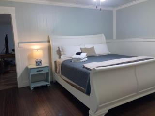 Tucked Away Newly Renovated 4 Bedroom 2 Bath Sleeps 12 - 3