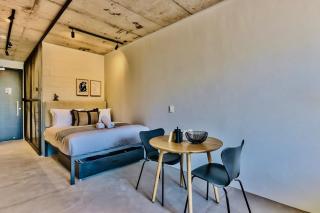 Seamless Comfort Modern Living in Seapoint - Cape Town - 5