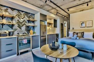 Seamless Comfort Modern Living in Seapoint - Cape Town - 4