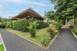 Cozy CocoBay Retreat House with private jacuzzi - 0