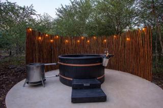 The Residence, Infinity Pool, Hot-tub, Giraffe Tower, Outdoor Shower & Bath - 8