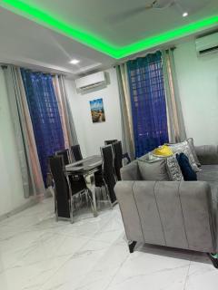 Luxury 2 Bedroom Oasis In Heart Of Accra - 1