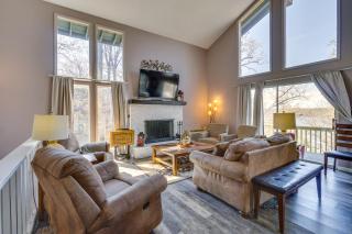 Ultimate Lake Getaway in Osage Beach, Resort Perks - Osage Beach - 6