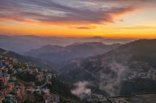 Maya's Abode By Amulya - An Apartment with Sun Facing & Mountain View - 7