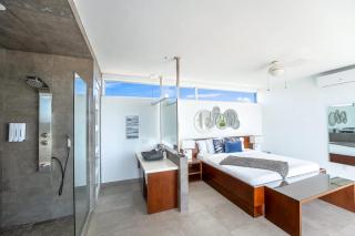 Oceanside 3 Bedroom Luxury Villa with Private Pool, 500ft from Long Bay Beach -V5 - 9