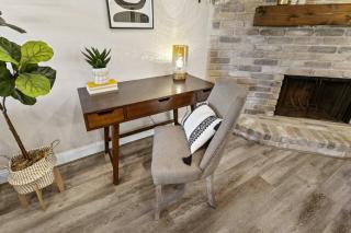2BR Katy Retreat, Prime Location Fast Wi-Fi - PVT - 6