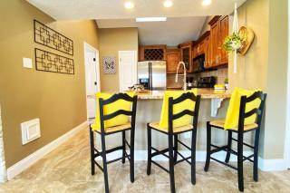 2BD Katy Stylish Stay for 06, Prime Location, Fast Wi-Fi - BB1 - 4