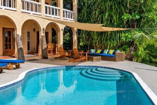 6BR Beachfront Villa Pool, Dock & Rooftop - 8