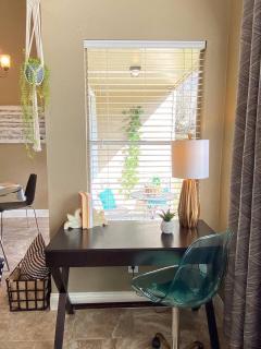 2BD Katy Stylish Stay for 06, Prime Location, Fast Wi-Fi - BB1 - 6